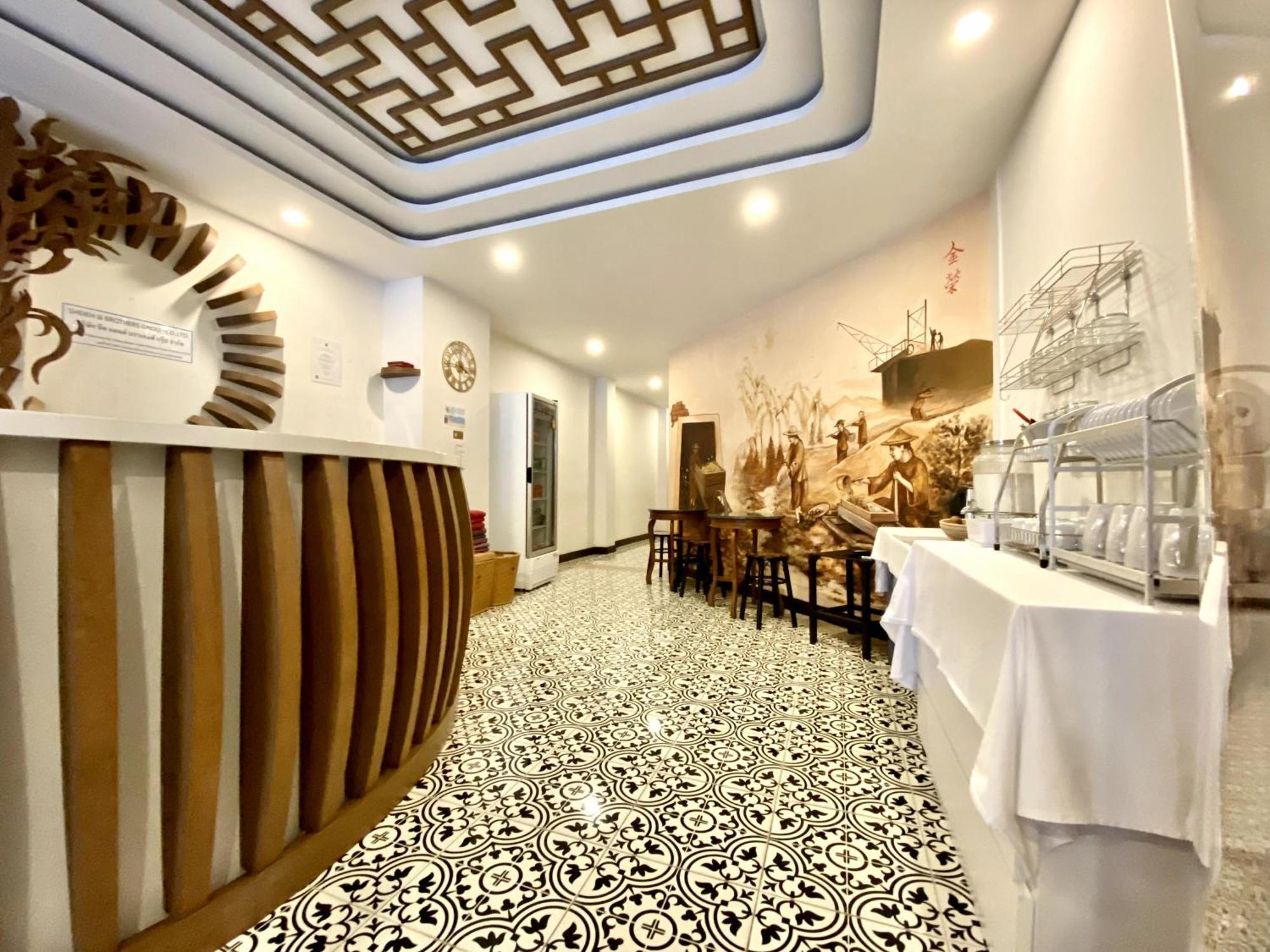 Sunray Beach Hotel Patong Экстерьер фото