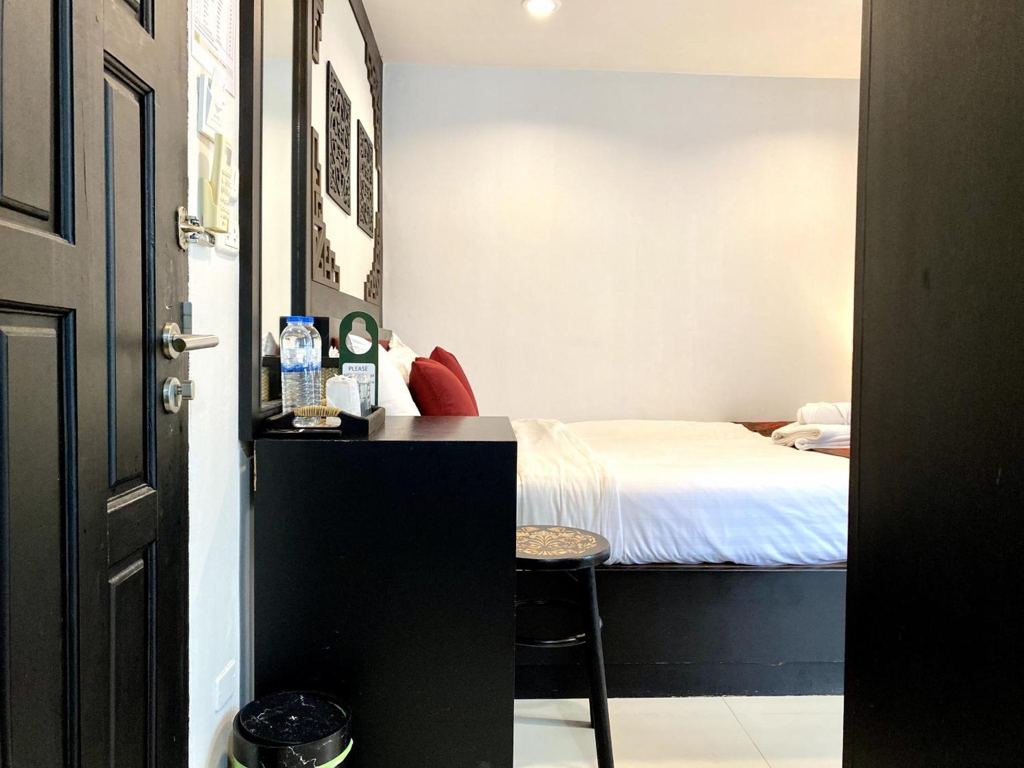 Sunray Beach Hotel Patong Экстерьер фото