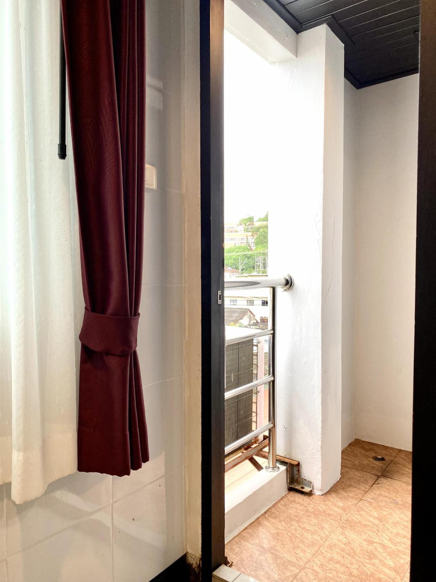 Sunray Beach Hotel Patong Экстерьер фото