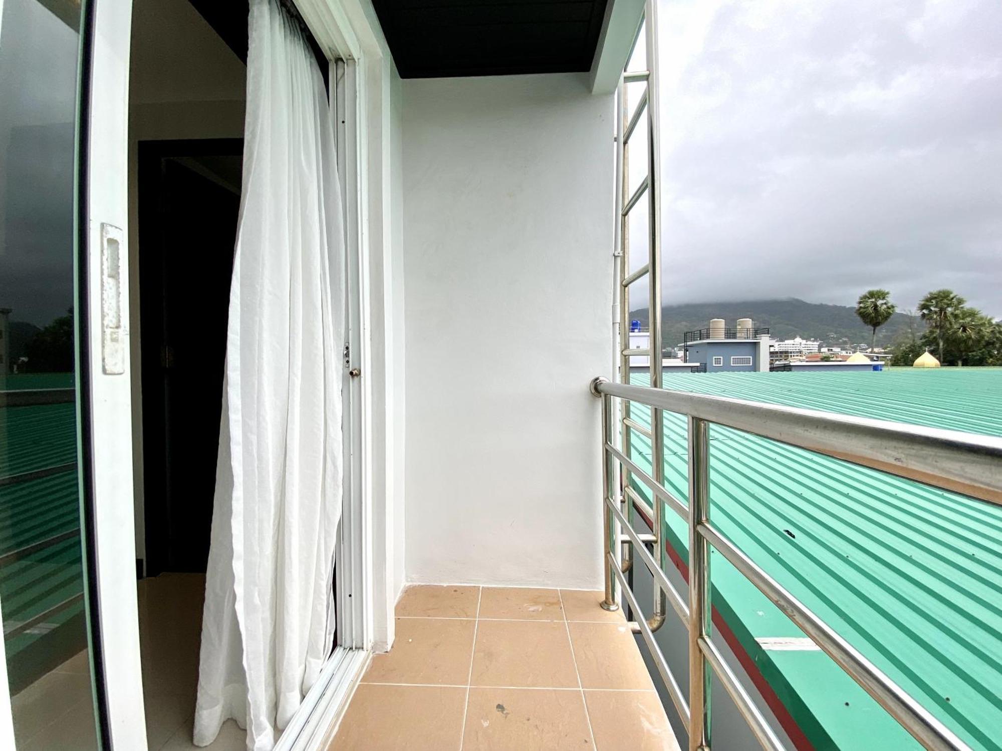 Sunray Beach Hotel Patong Экстерьер фото